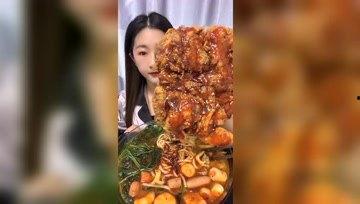 娱乐吃瓜酱农村,揭秘农村生活的趣味瞬间